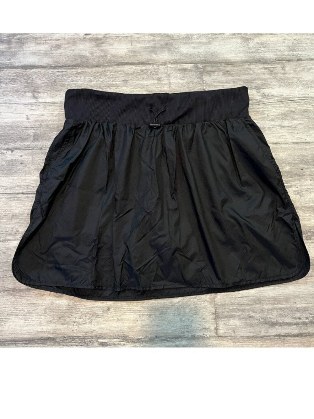 Sincerely Jules Black Athletic Skort, Bungee Elastic Waist, Pockets - Size Large